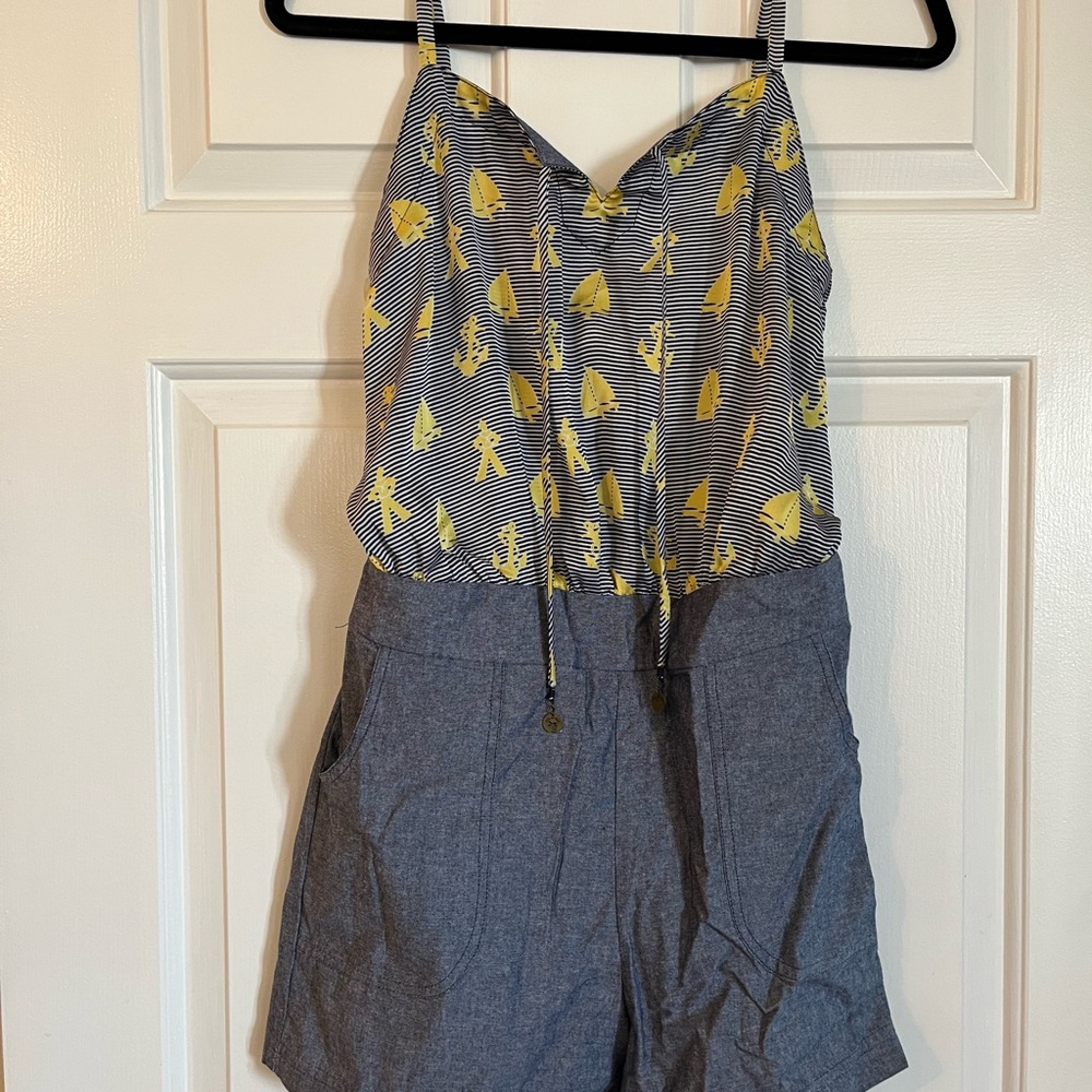 EUC Tommy Girl Short Romper